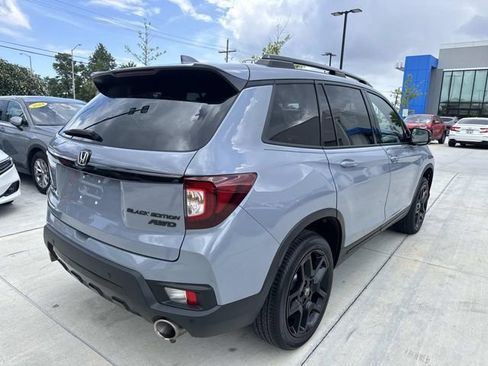 Certified 2025 Honda Passport Black Edition image 7
