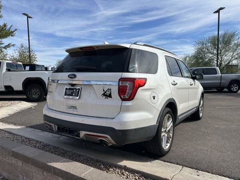 Used 2016 Ford Explorer Limited w/ Equipment Group 301A image 2