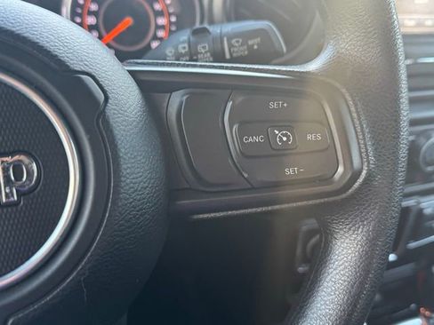 Used 2019 Jeep Wrangler Unlimited Sport image 28