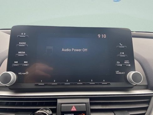 Used 2018 Honda Accord LX image 22