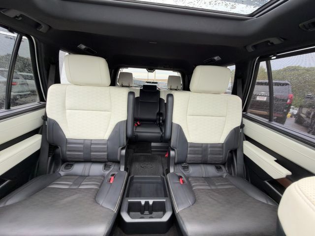 Used 2023 Toyota Sequoia Capstone AWD/4WD image 29