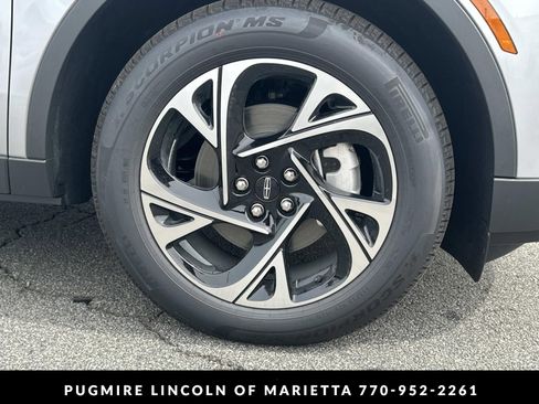 New 2026 Lincoln Nautilus Premier AWD/4WD image 28