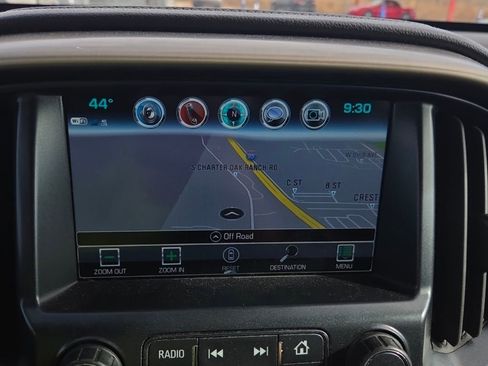 Used 2018 GMC Canyon Denali image 8