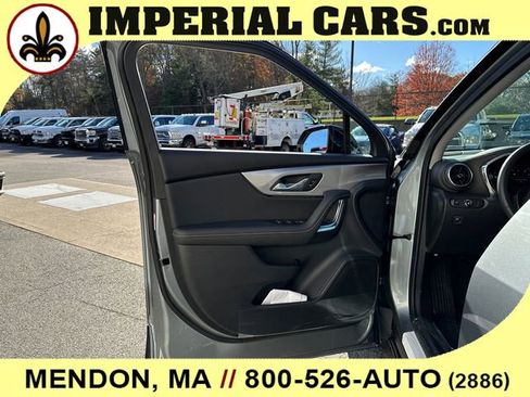 New 2025 Chevrolet Blazer LT w/ Midnight/Sport Edition image 19