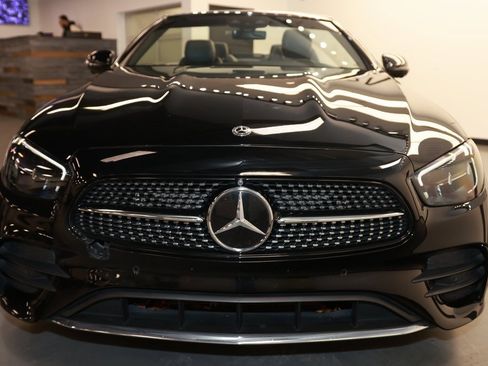 Used 2021 Mercedes-Benz E 450 4MATIC Cabriolet w/ AMG Line image 29