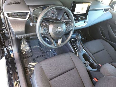 Used 2025 Toyota Corolla LE image 11