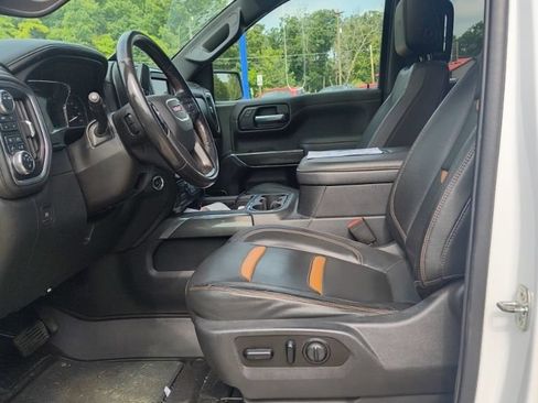 Used 2021 GMC Sierra 1500 AT4 w/ AT4 Value Package AWD/4WD image 5