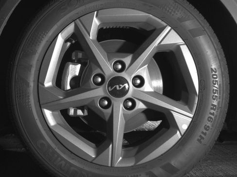 Used 2025 Kia K4 FWD image 12