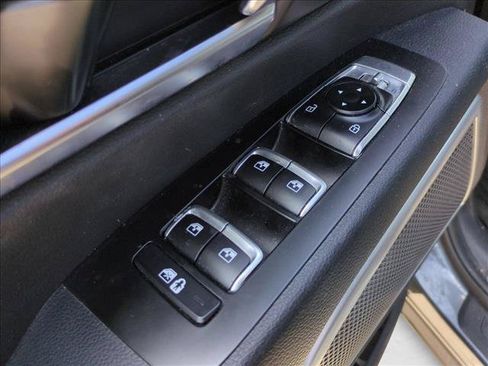 Used 2022 Kia Telluride EX w/ EX Premium Package FWD image 12