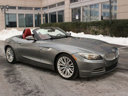 Used 2011 BMW Z4 sDrive35i image 1