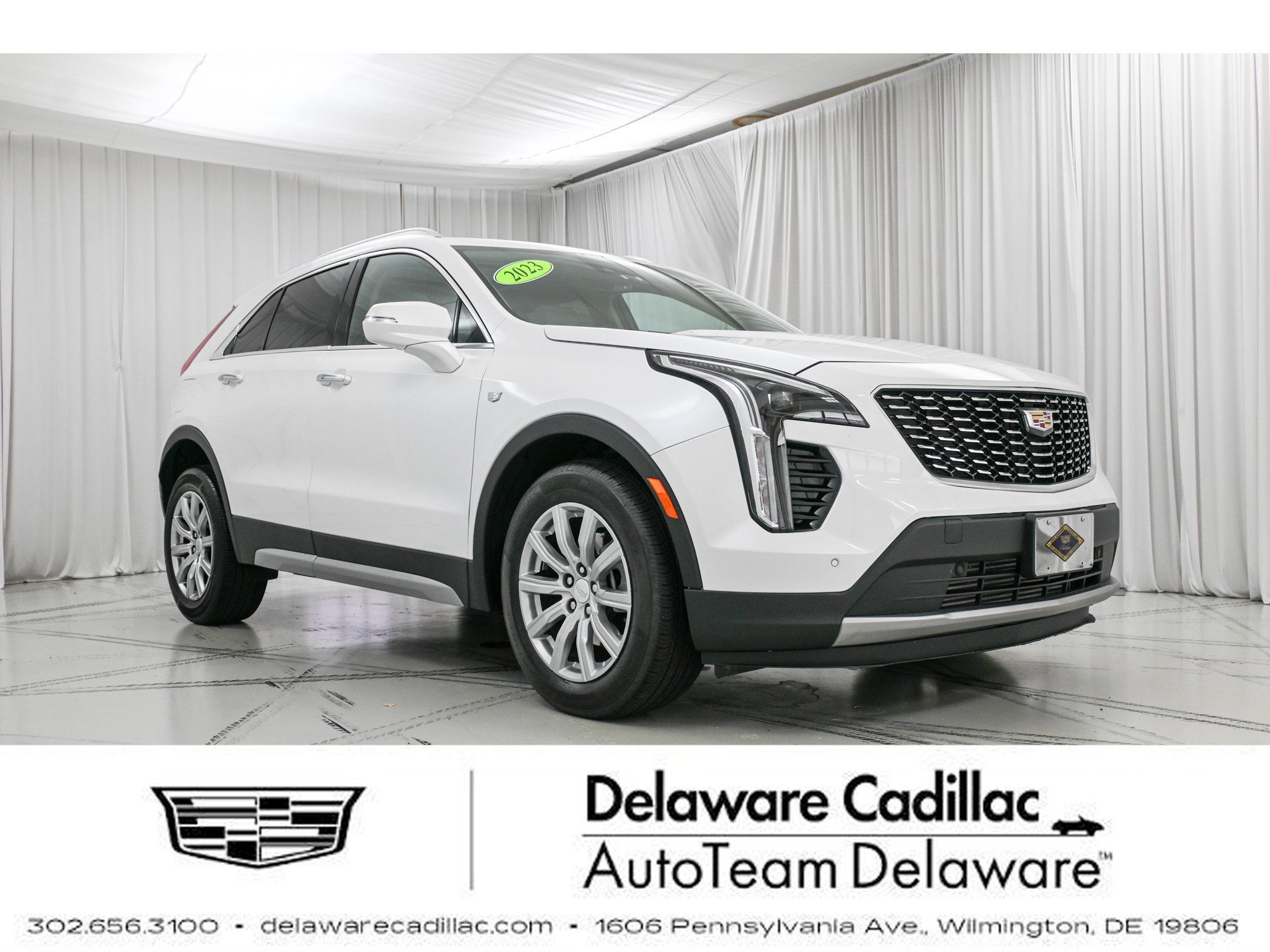 Used 2023 Cadillac XT4 Premium Luxury w/ Cold Weather Package FWD image 1