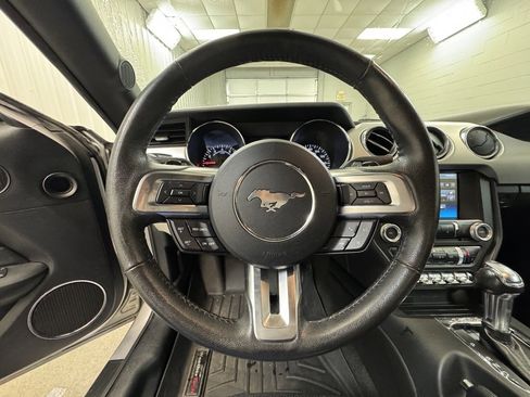 Used 2015 Ford Mustang Premium image 30