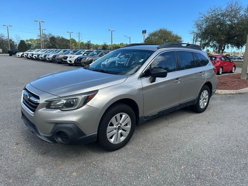 Used 2019 Subaru Outback 2.5i image 12