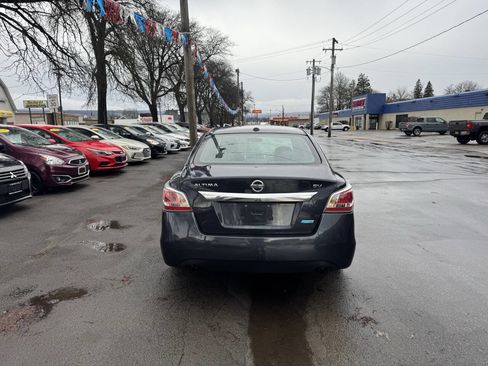 Used 2014 Nissan Altima 2.5 SV image 6