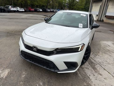 Used 2023 Honda Civic Sport image 1