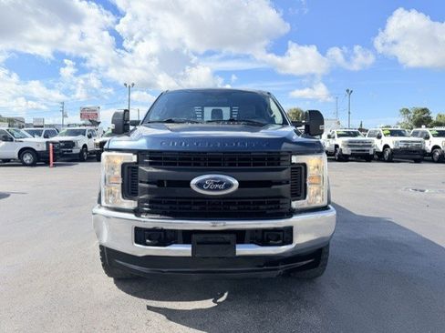 Used 2019 Ford F250 XL w/ Power Equipment Group AWD/4WD image 3