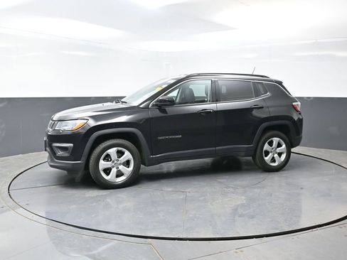 Used 2020 Jeep Compass Latitude AWD/4WD image 8