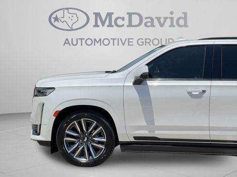 Used 2022 Cadillac Escalade Sport Platinum w/ Heavy-Duty Trailer Package AWD/4WD image 31