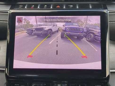 Certified 2023 Jeep Grand Cherokee L Limited AWD/4WD image 26