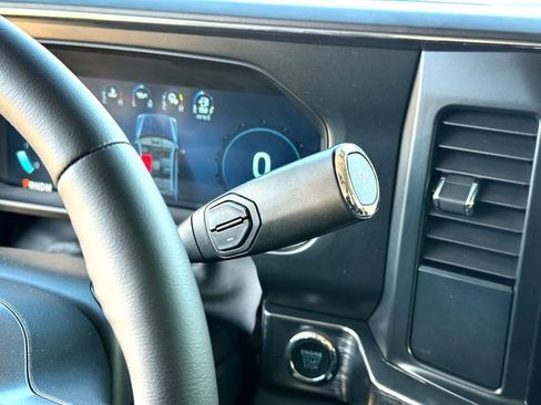 Certified 2025 Ford F250 Lariat w/ Tremor Off-Road Package image 18