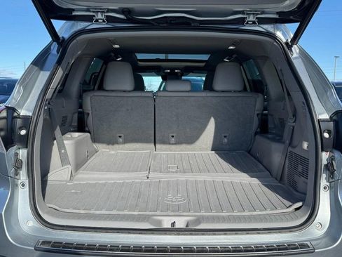 Used 2018 Toyota Highlander Limited Platinum image 6