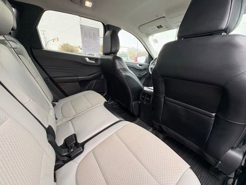 Used 2024 Ford Escape SE image 22