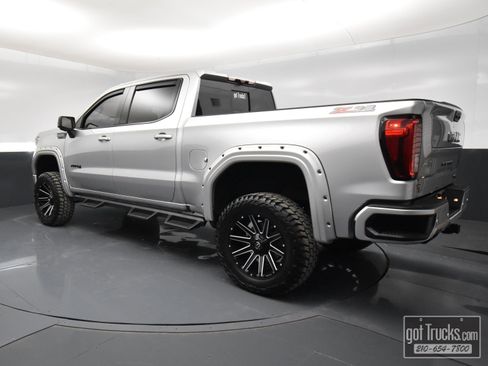 Used 2022 GMC Sierra 1500 AT4 w/ AT4 Premium Package image 4