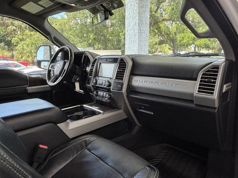 Used 2017 Ford F250 Lariat w/ Chrome Package RWD image 31