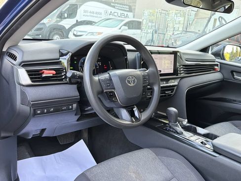 Used 2025 Toyota Camry LE FWD image 10