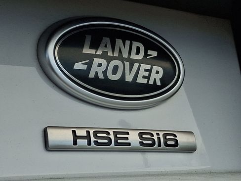 Used 2020 Land Rover Discovery HSE image 33