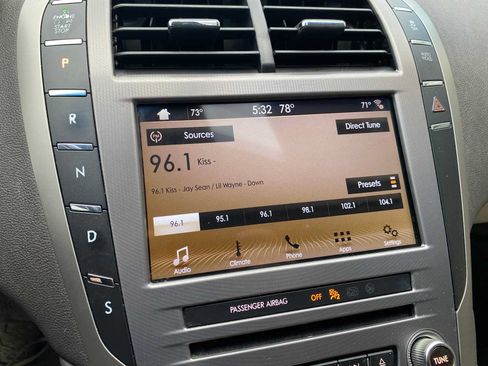 Used 2017 Lincoln MKZ Select FWD image 21