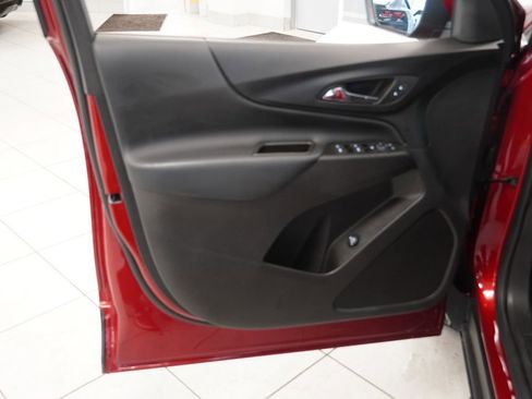 Used 2024 Chevrolet Equinox LT w/ LPO, Floor Liner Package AWD/4WD image 5