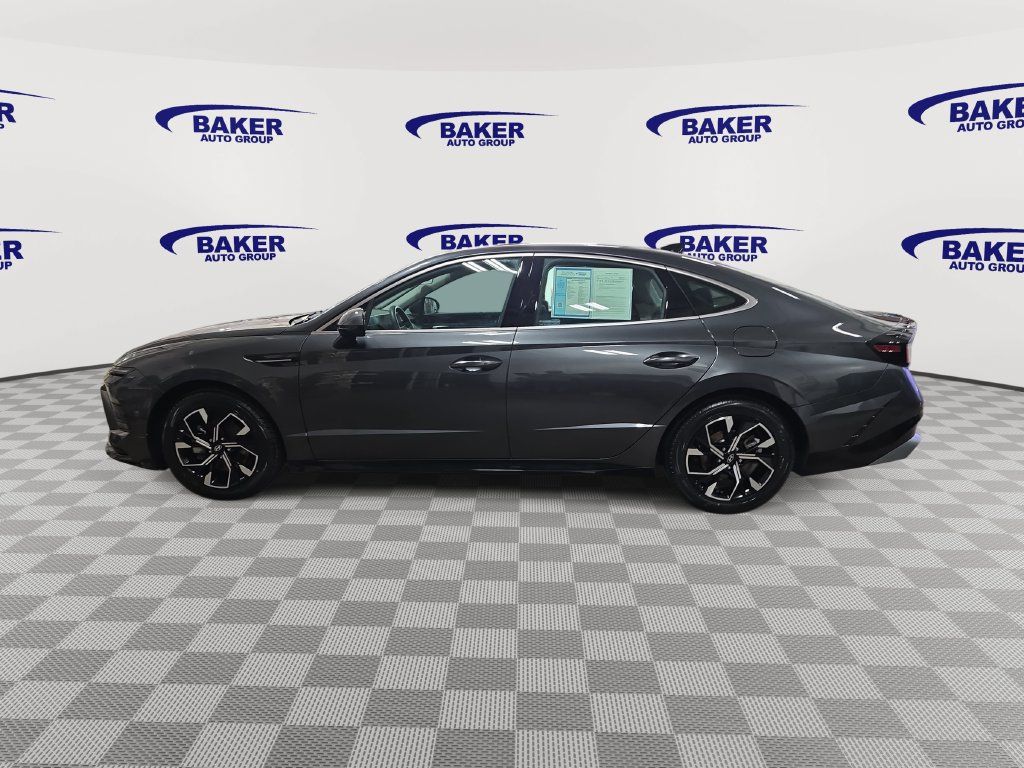 Used 2025 Hyundai Sonata SEL FWD image 8
