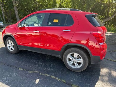 Certified 2018 Chevrolet Trax LT w/ Sun & Sound Package AWD/4WD image 5