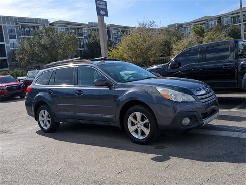 Used 2014 Subaru Outback 2.5i Limited image 2