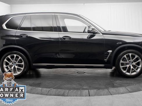 Used 2024 BMW X5 xDrive40i w/ Parking Assistance Package AWD/4WD image 2