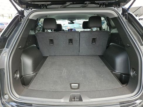 Used 2025 Chevrolet Blazer LT FWD image 27