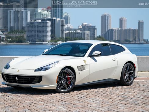 Used 2018 Ferrari GTC4Lusso T RWD image 9