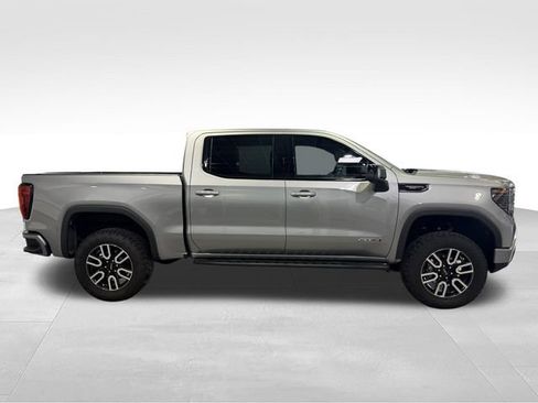 Used 2023 GMC Sierra 1500 AT4 w/ AT4 Premium Package AWD/4WD image 4