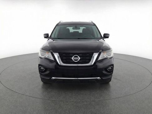 Used 2019 Nissan Pathfinder S image 2