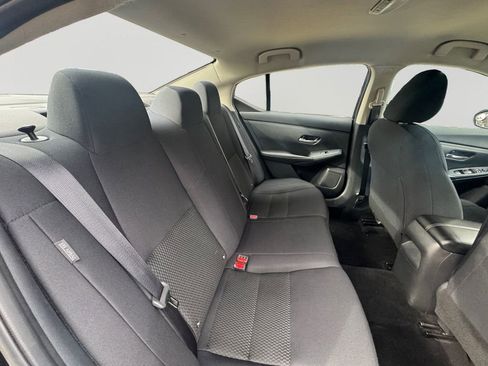 Used 2023 Nissan Sentra S image 11