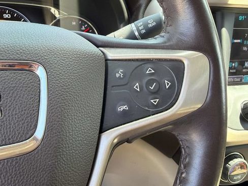 Used 2017 GMC Acadia Denali w/ Technology Package FWD image 36