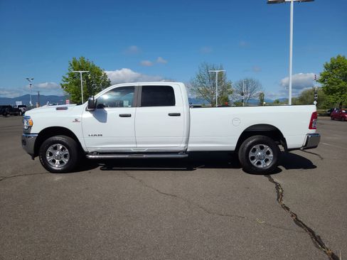 Used 2024 RAM 3500 Big Horn AWD/4WD image 11