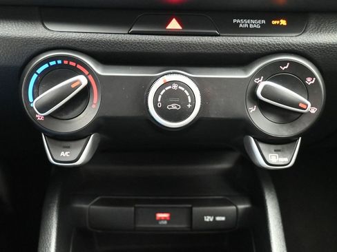 Used 2023 Kia Rio S image 17