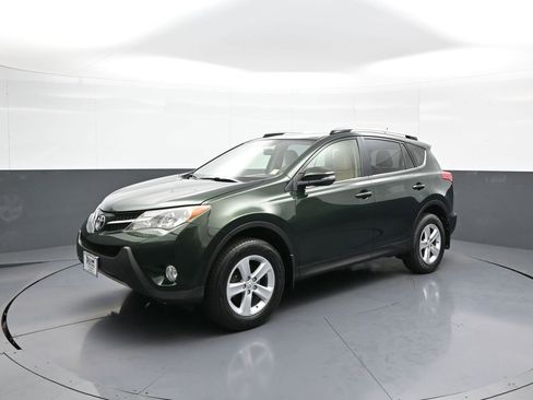 Used 2013 Toyota RAV4 XLE AWD/4WD image 10