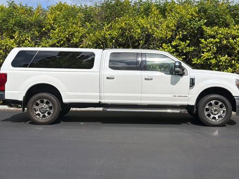 Used 2020 Ford F350 Lariat w/ Lariat Ultimate Package AWD/4WD image 3