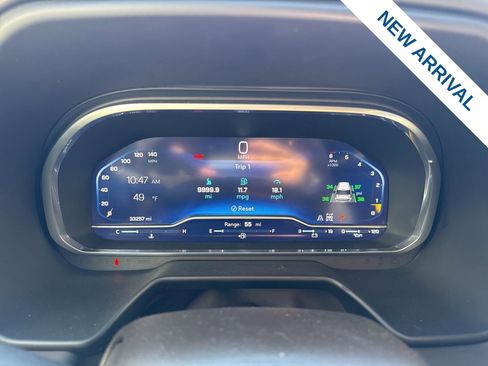 Used 2023 Chevrolet Suburban LT w/ Luxury Package image 24