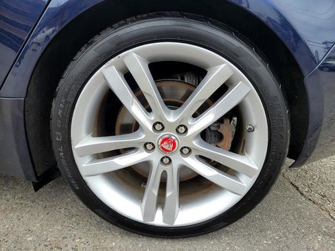 Used 2017 Jaguar XE Prestige image 15