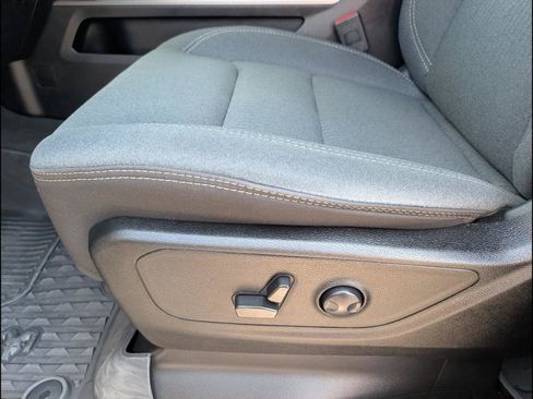 Used 2022 RAM 1500 Big Horn AWD/4WD image 10
