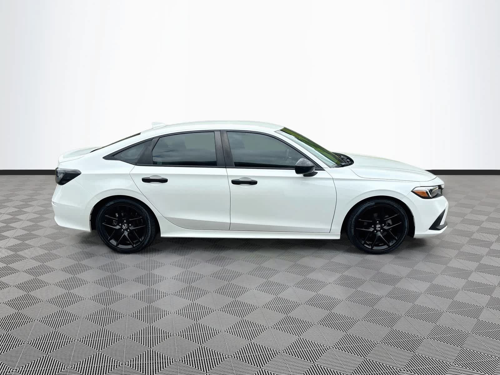 Used 2024 Honda Civic Sport image 4